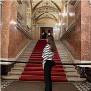Insegnante di Francese impartisce ripetizioni per studenti del liceo o coloro che volessero conseguire le certificazioni fino al livello B2